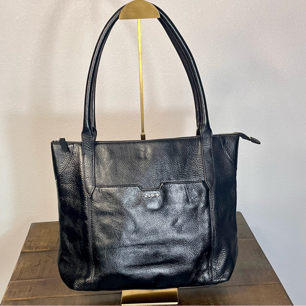 Lodis Kiera Leather Travel Shoulder Bag Black Luggage Sleeve Travel Everyday